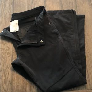 Aperture women’s snowboarding pant. Waterproof